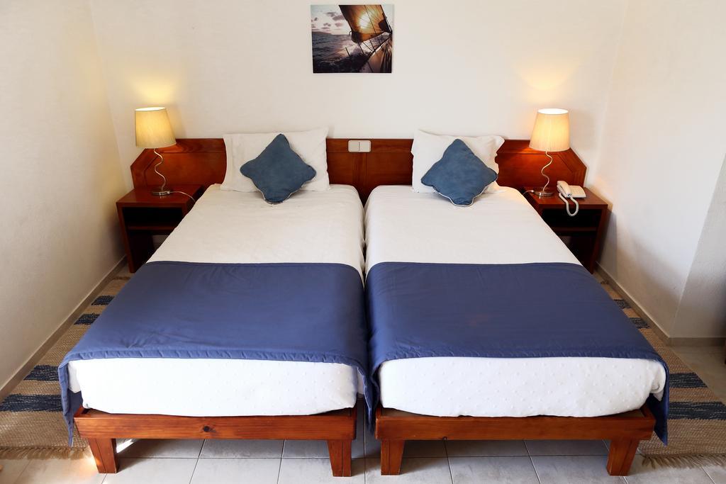 Mira Parque Bed & Breakfast อัลบูเฟรา ห้อง รูปภาพ