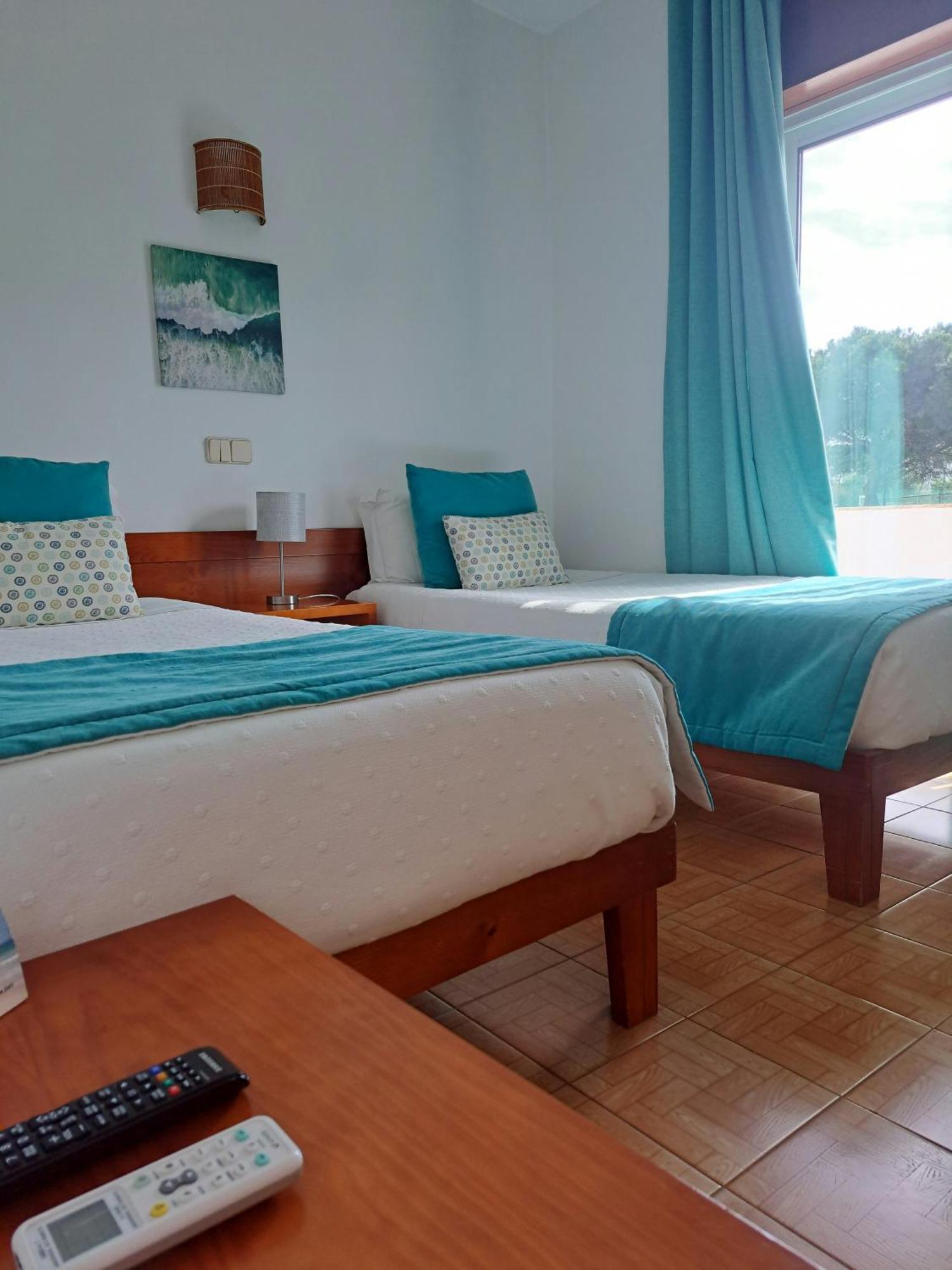 Mira Parque Bed & Breakfast อัลบูเฟรา ภายนอก รูปภาพ