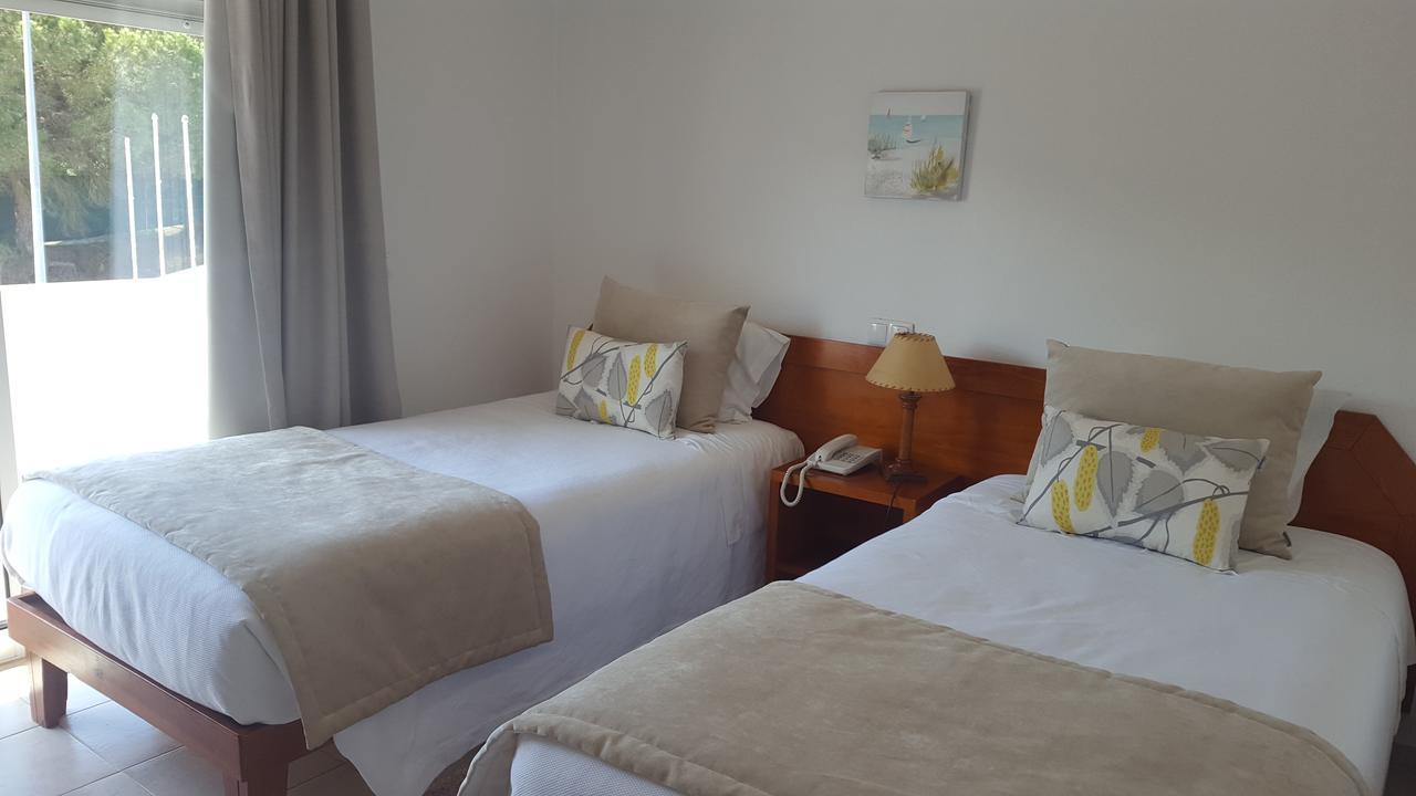 Mira Parque Bed & Breakfast อัลบูเฟรา ภายนอก รูปภาพ
