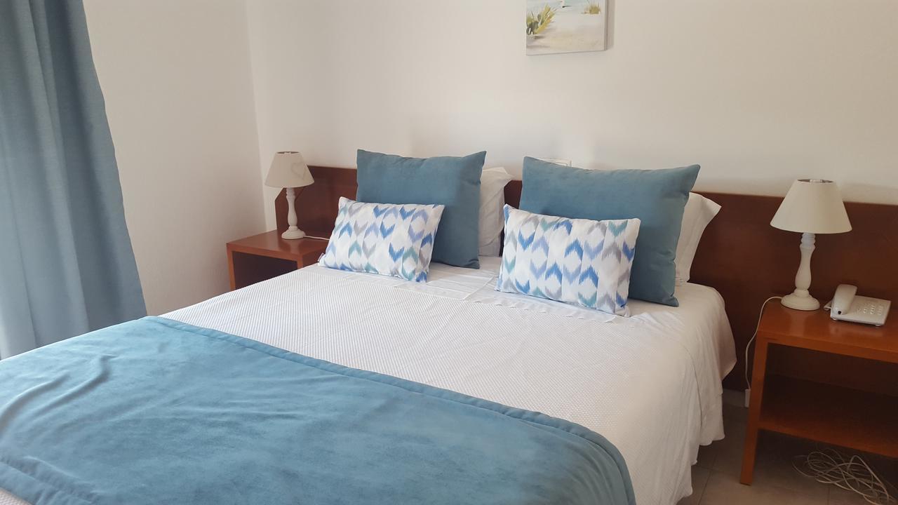 Mira Parque Bed & Breakfast อัลบูเฟรา ภายนอก รูปภาพ